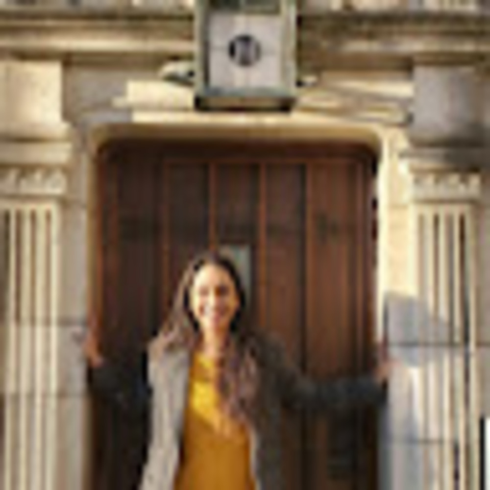 Meet your Posher, Hersheena